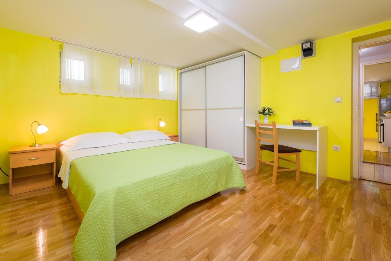 With Wifi - 6971 Apartment Split